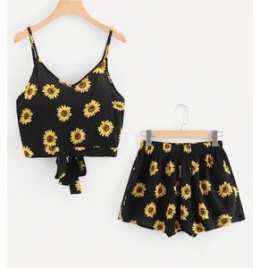 SunFlower 2 piece set ‼️50% off Sale‼️‼️